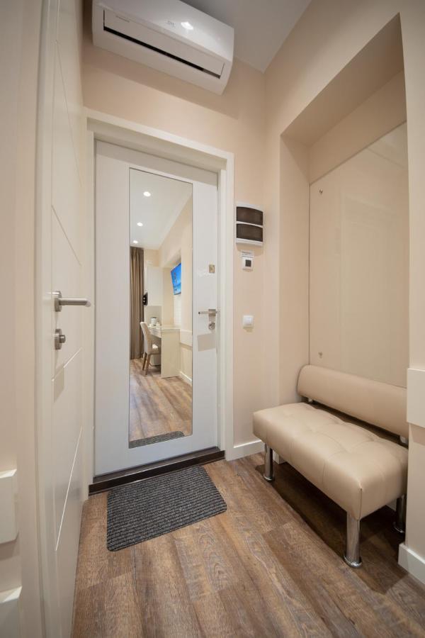 Apartment современный минимализм в центре киева. Kiew