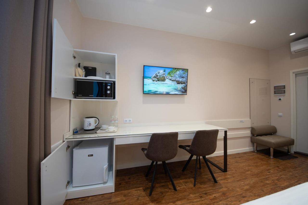 Apartment современный минимализм в центре киева. Kiew