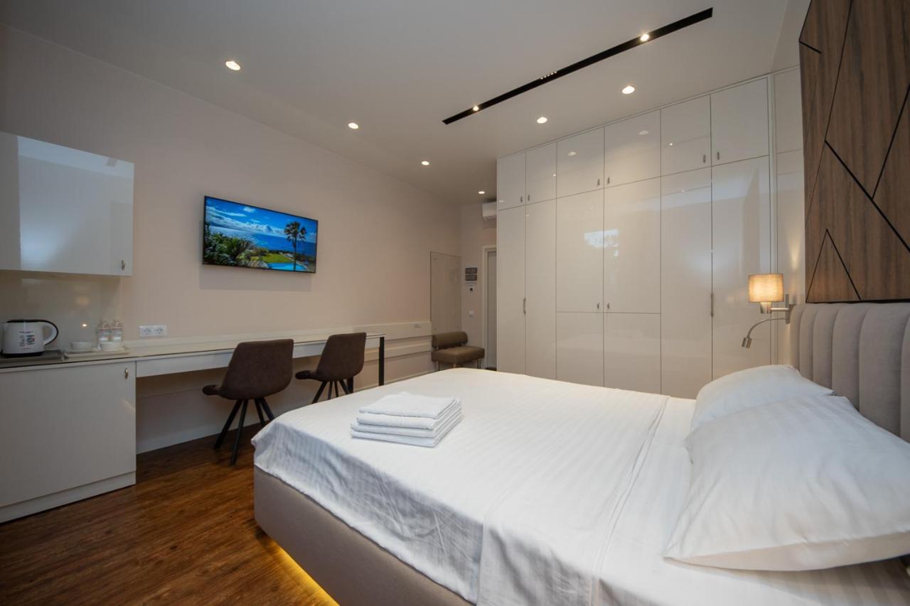 современный минимализм в центре киева. Apartment Kiew