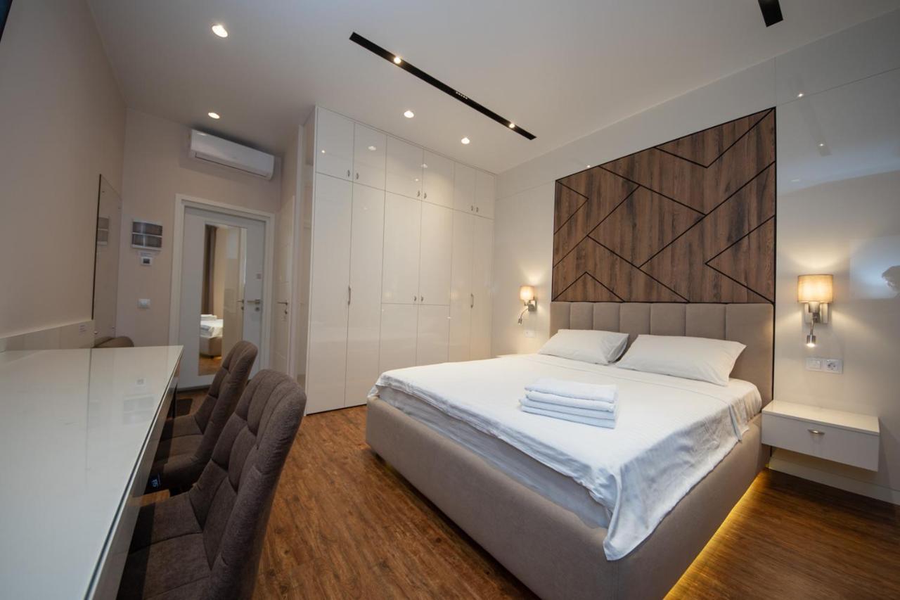 Apartment современный минимализм в центре киева. Kiew