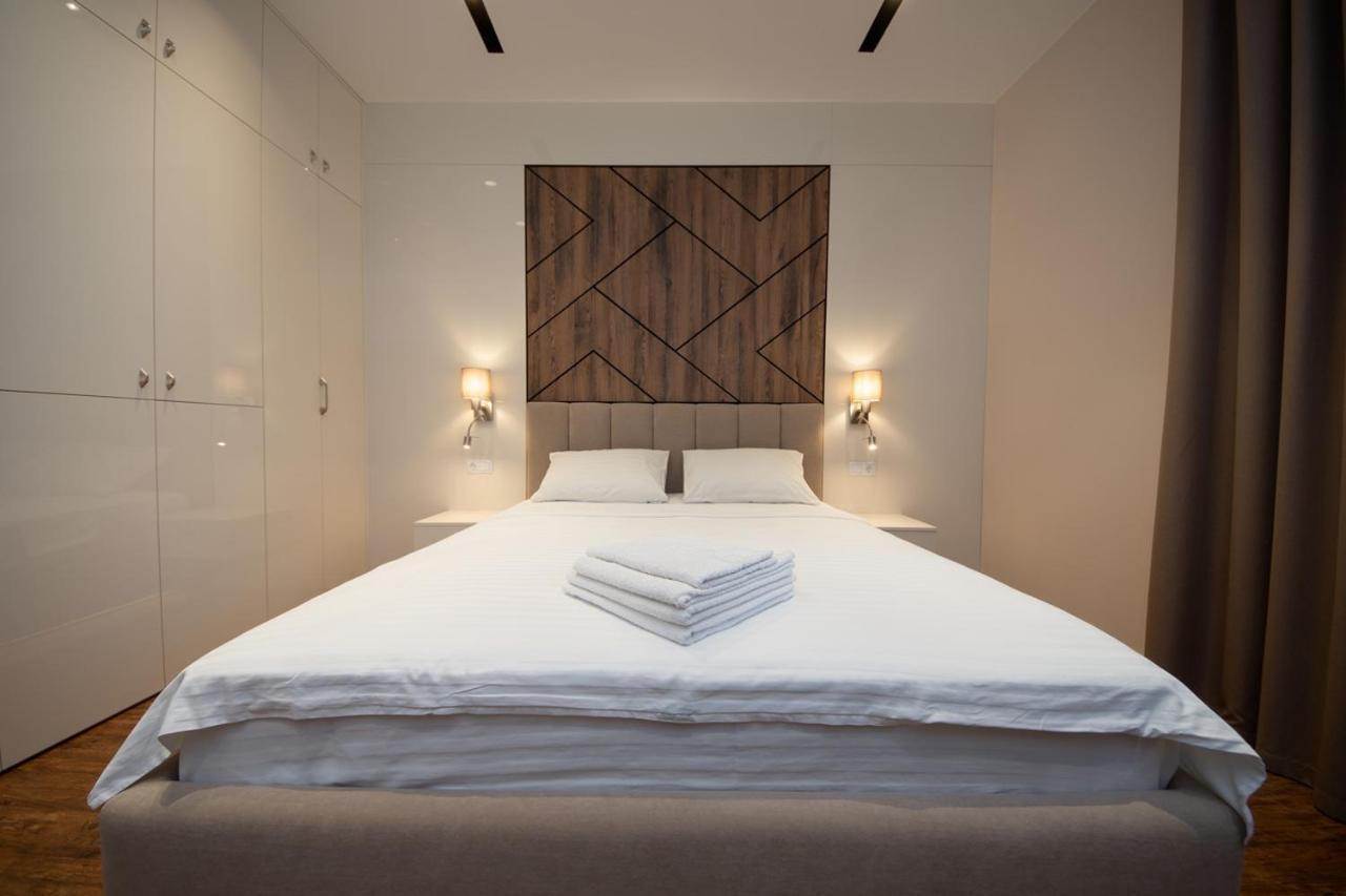 современный минимализм в центре киева. Apartment